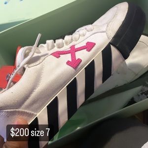 worn 3 times willing to negotiate same day shipping